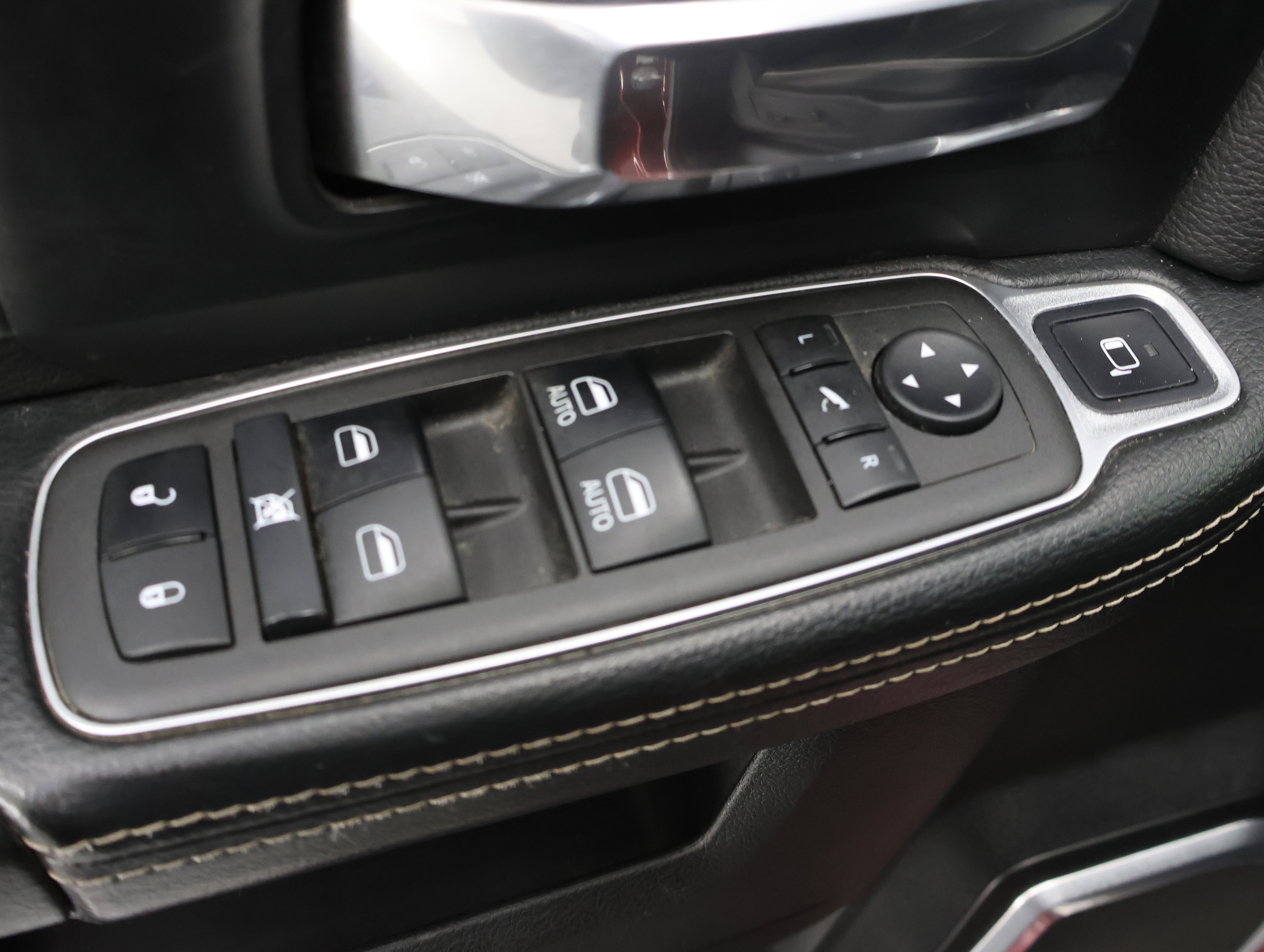 Used 2022 RAM 3500 Laramie image 40