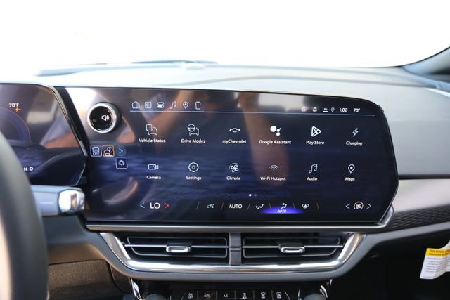 New 2026 Chevrolet Equinox EV LT FWD image 17