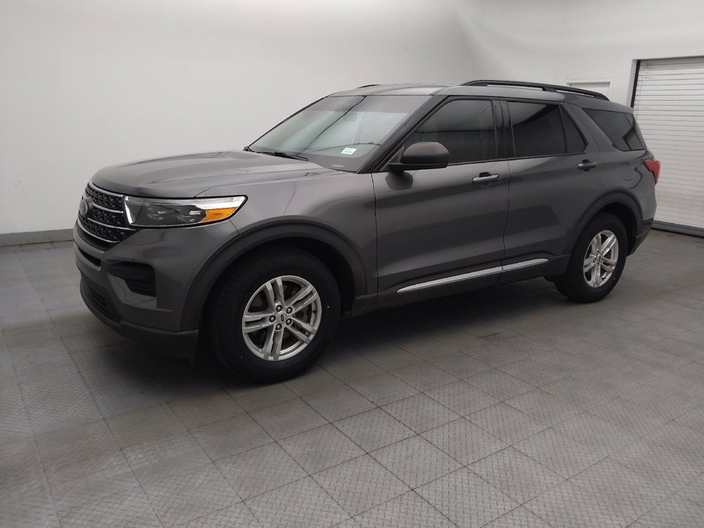 Used 2023 Ford Explorer XLT RWD image 2