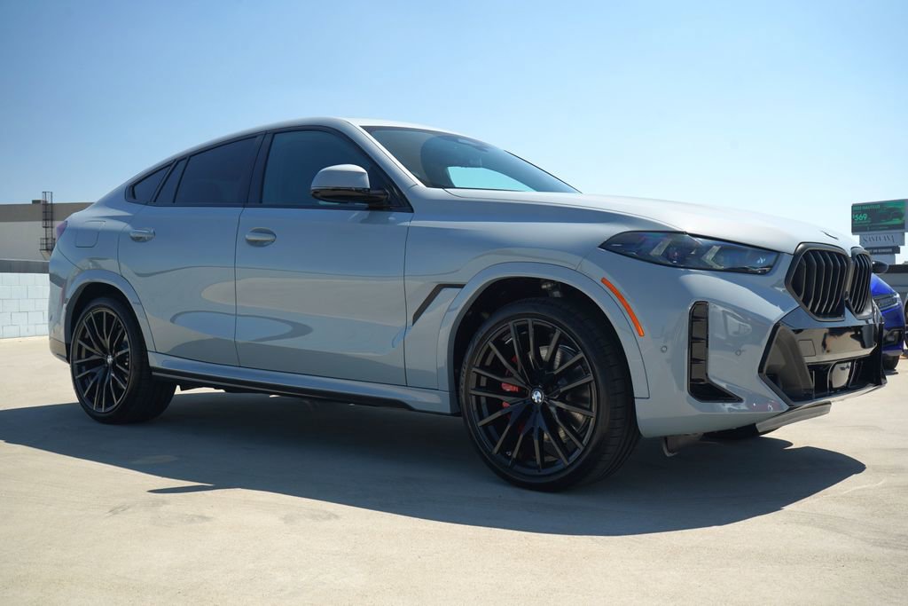 New 2026 BMW X6 xDrive40i w/ Premium Package image 3