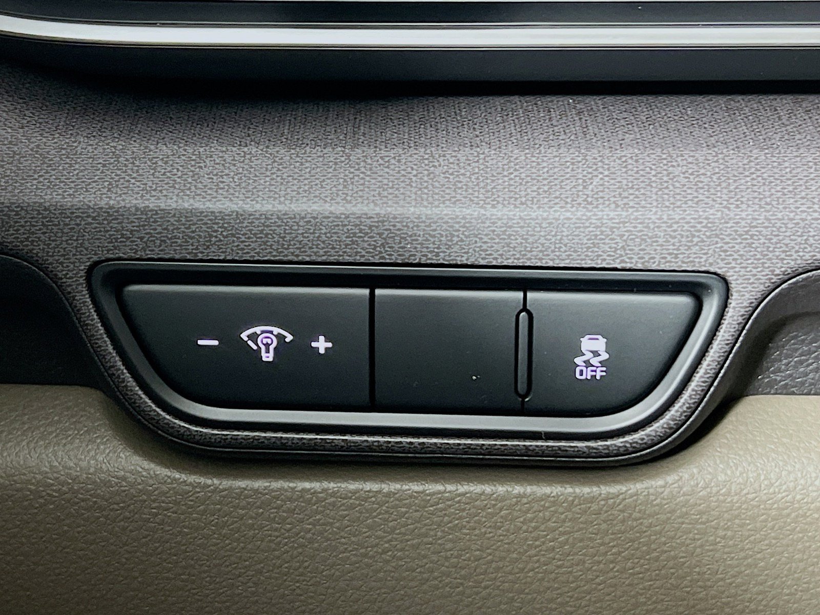 New 2025 Kia Carnival SX FWD image 14
