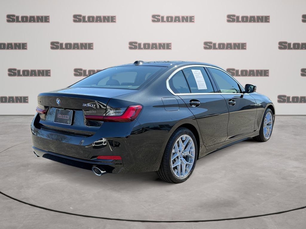 Certified 2025 BMW 330i xDrive Sedan w/ Premium Package AWD/4WD image 5