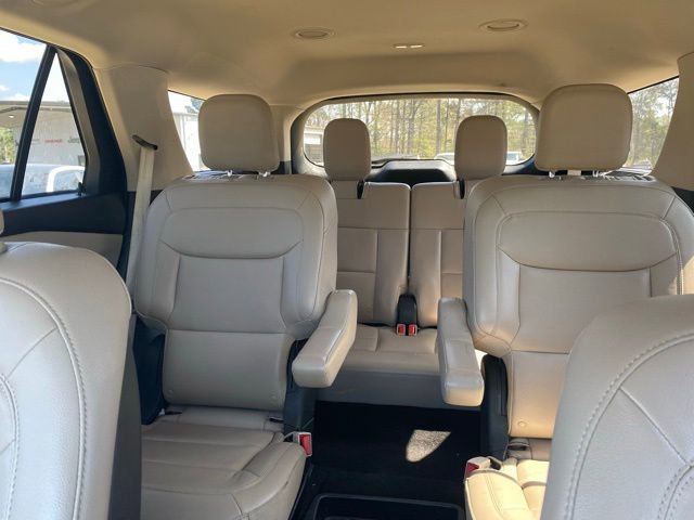 Used 2020 Ford Explorer XLT w/ Equipment Group 202A image 21