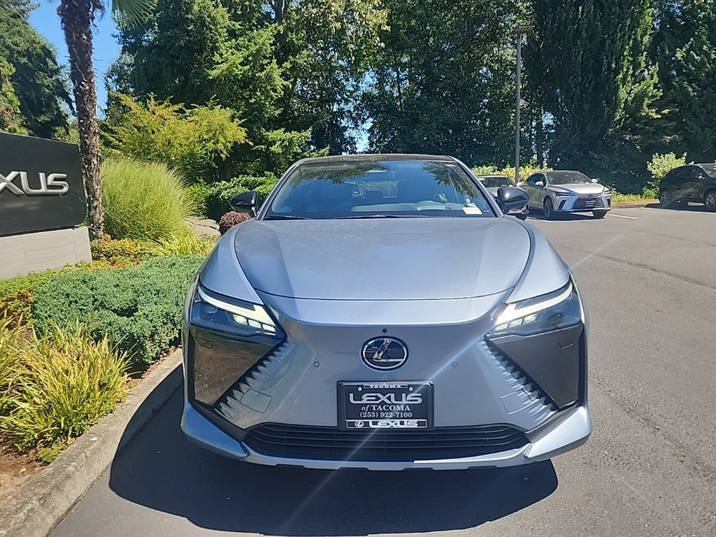 Certified 2023 Lexus RZ 450e Premium w/ Technology Package AWD/4WD image 9