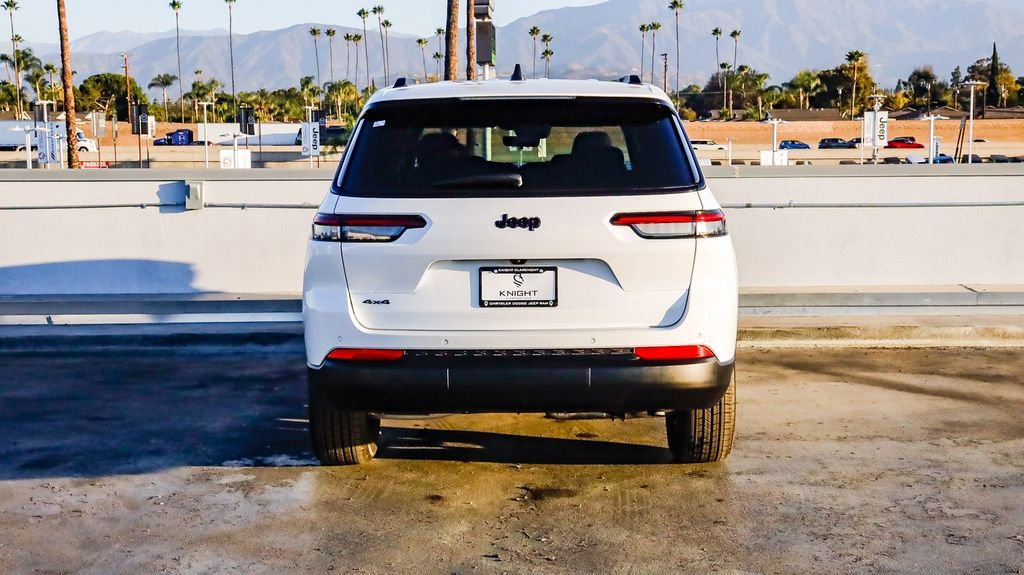New 2025 Jeep Grand Cherokee L Altitude image 8