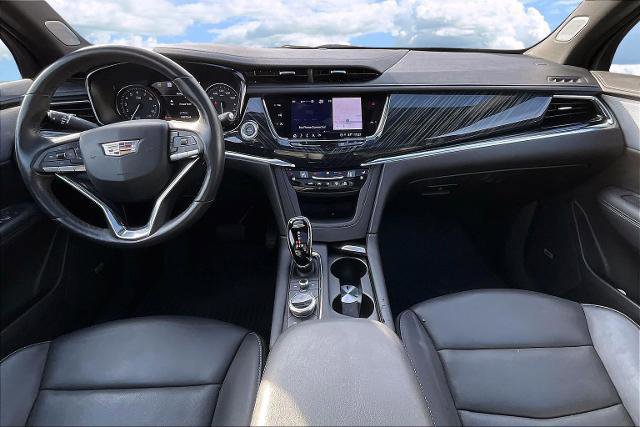 Used 2023 Cadillac XT6 Premium Luxury w/ Technology Package image 7