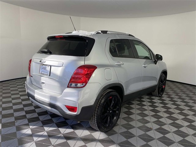 Used 2019 Chevrolet Trax LT w/ Redline Edition image 9