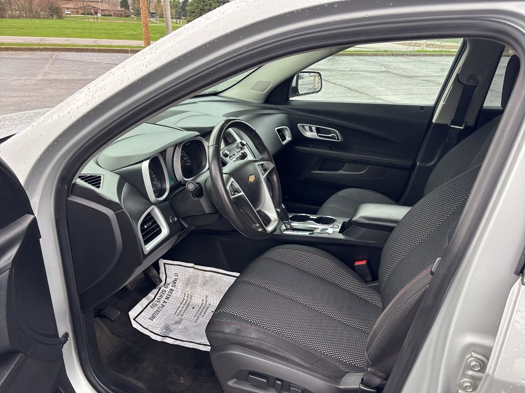 Used 2017 Chevrolet Equinox LT w/ Convenience Package image 21