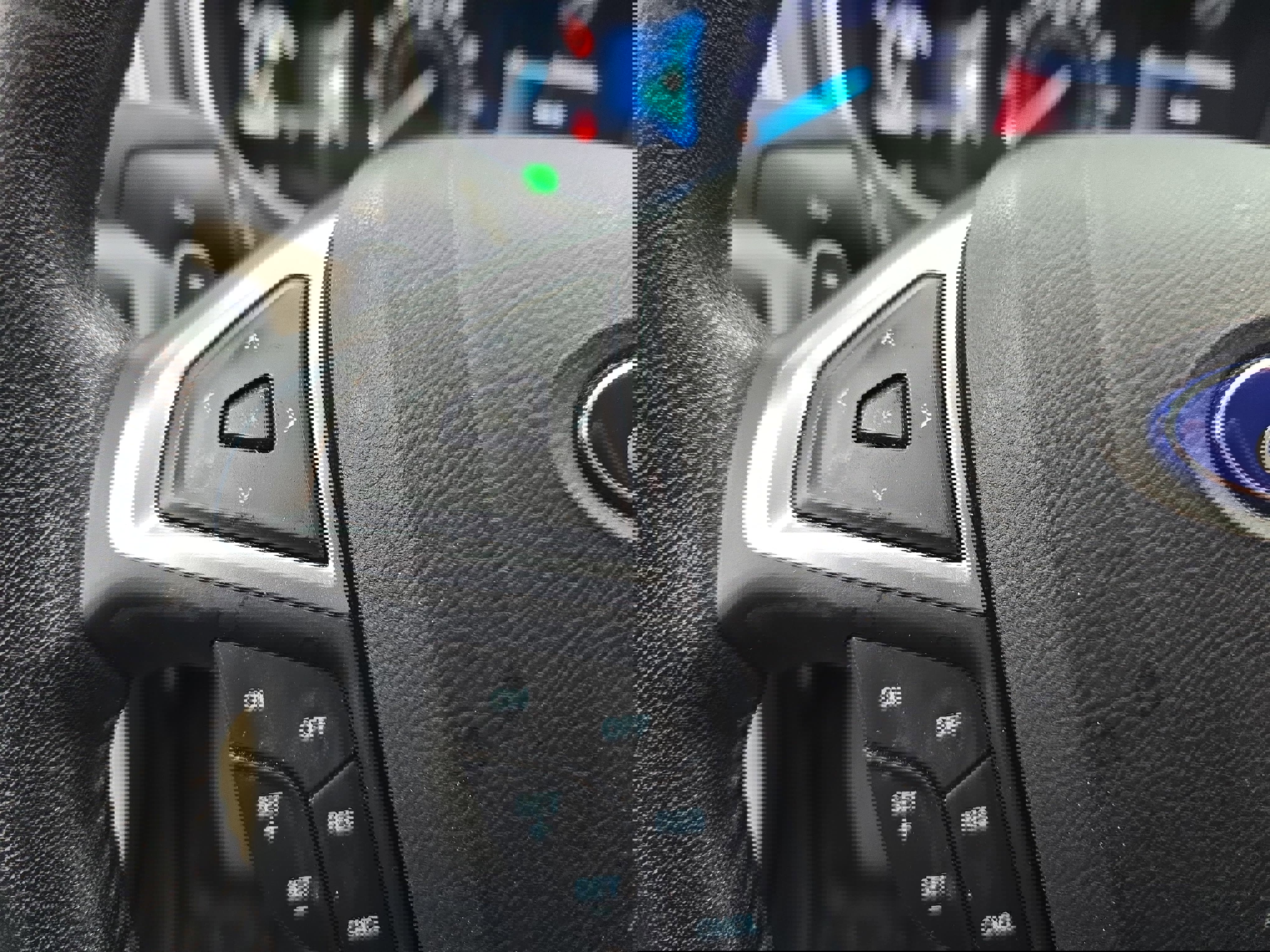 Used 2017 Ford Fusion SE w/ Fusion SE Technology Package image 16