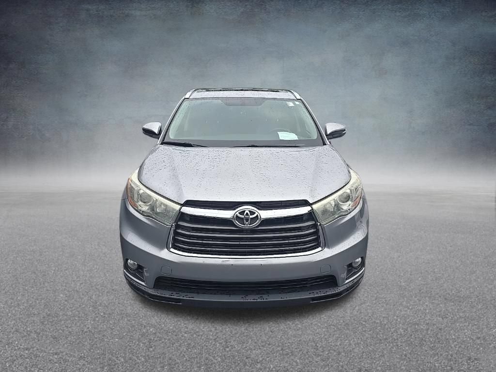 Used 2015 Toyota Highlander XLE AWD/4WD image 3