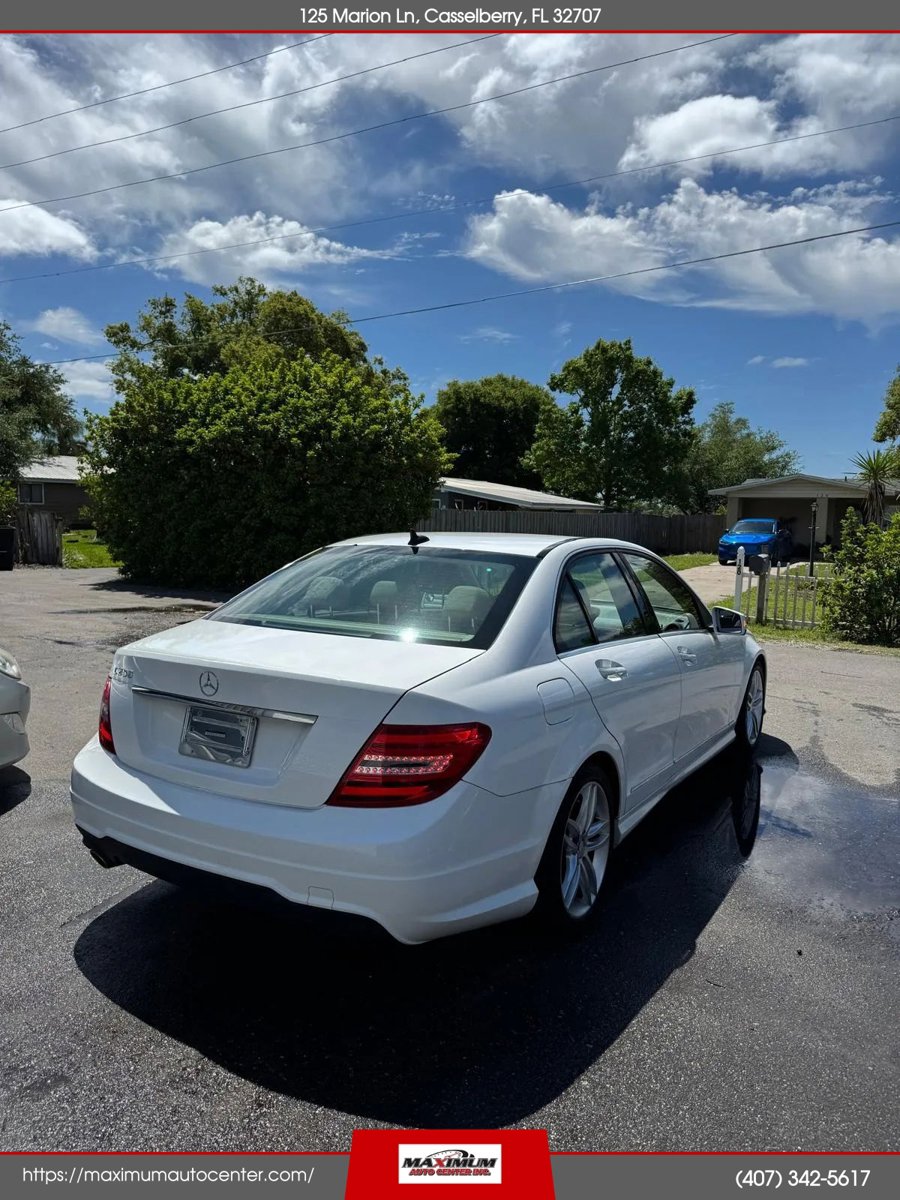 Used 2013 Mercedes-Benz C 250 Sedan image 3