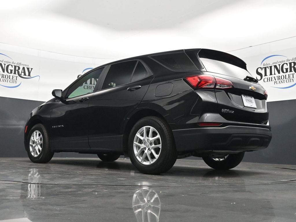 Used 2023 Chevrolet Equinox LS FWD image 30