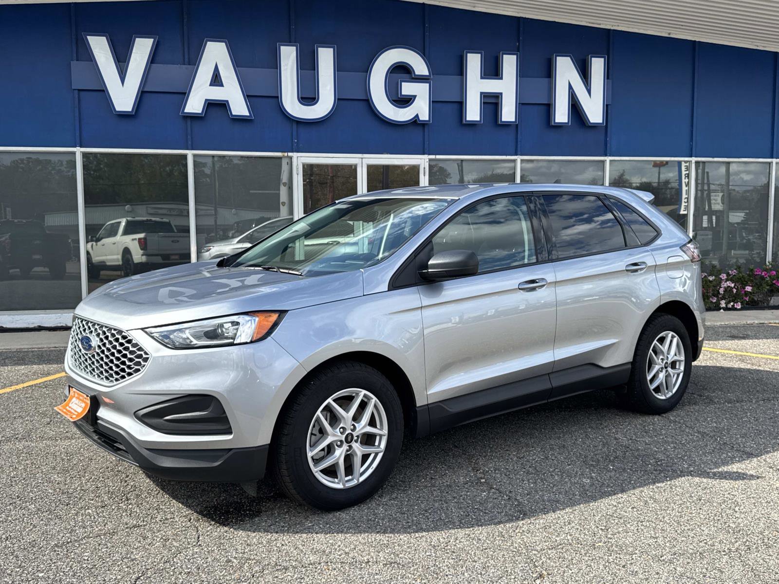 Used 2024 Ford Edge SE