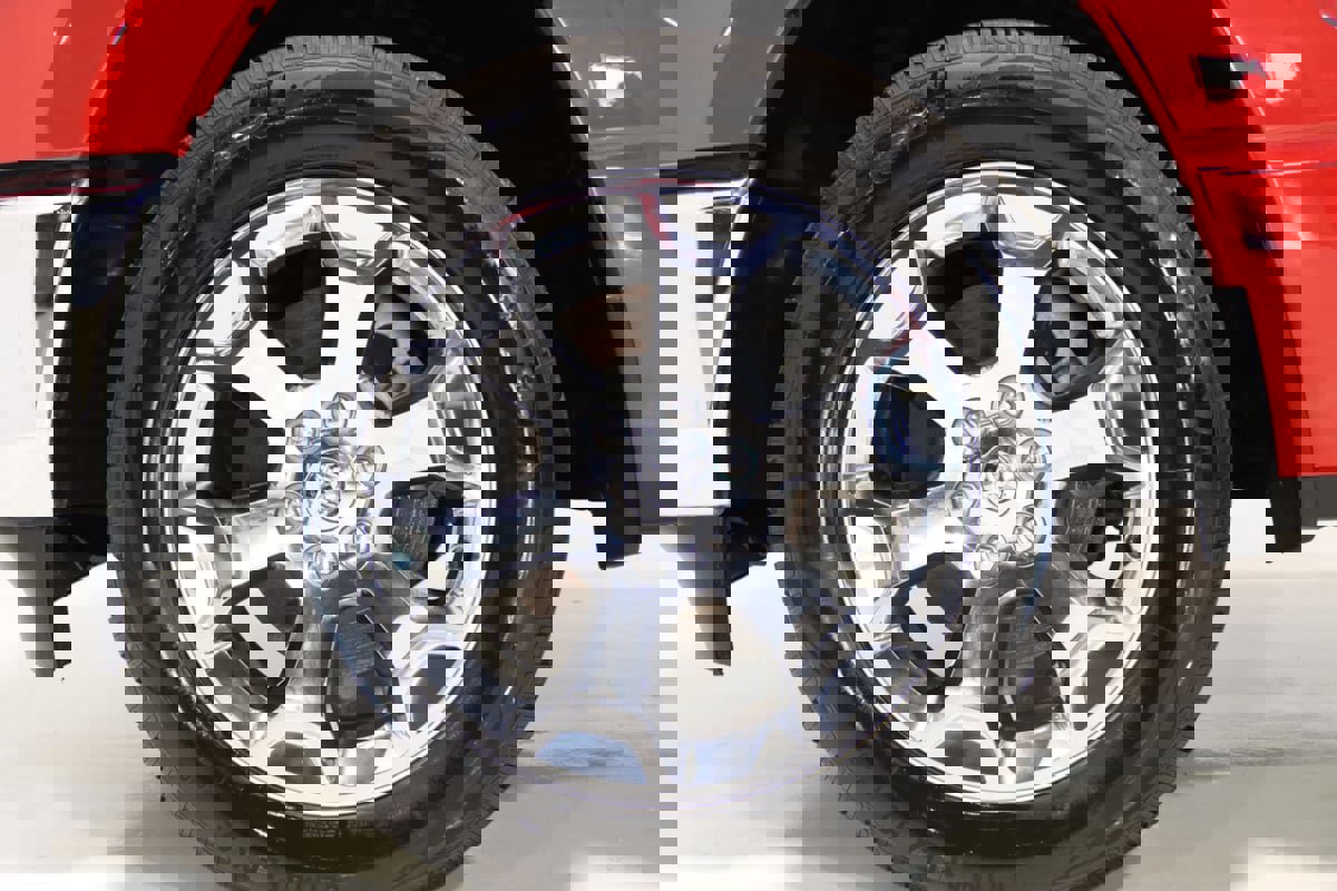 Used 2024 RAM 1500 Laramie image 76