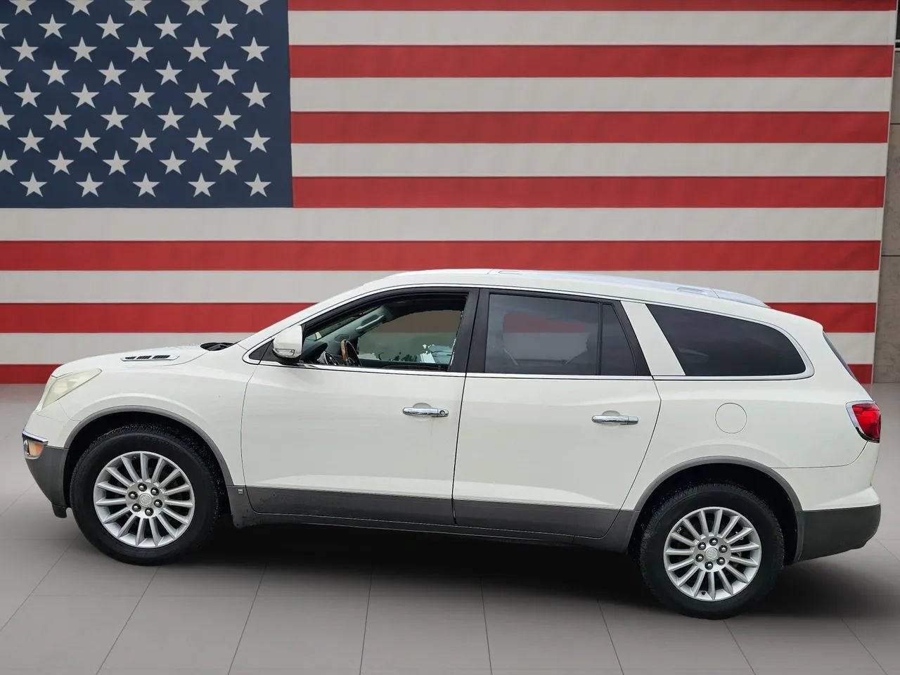 Used 2010 Buick Enclave CXL FWD image 14