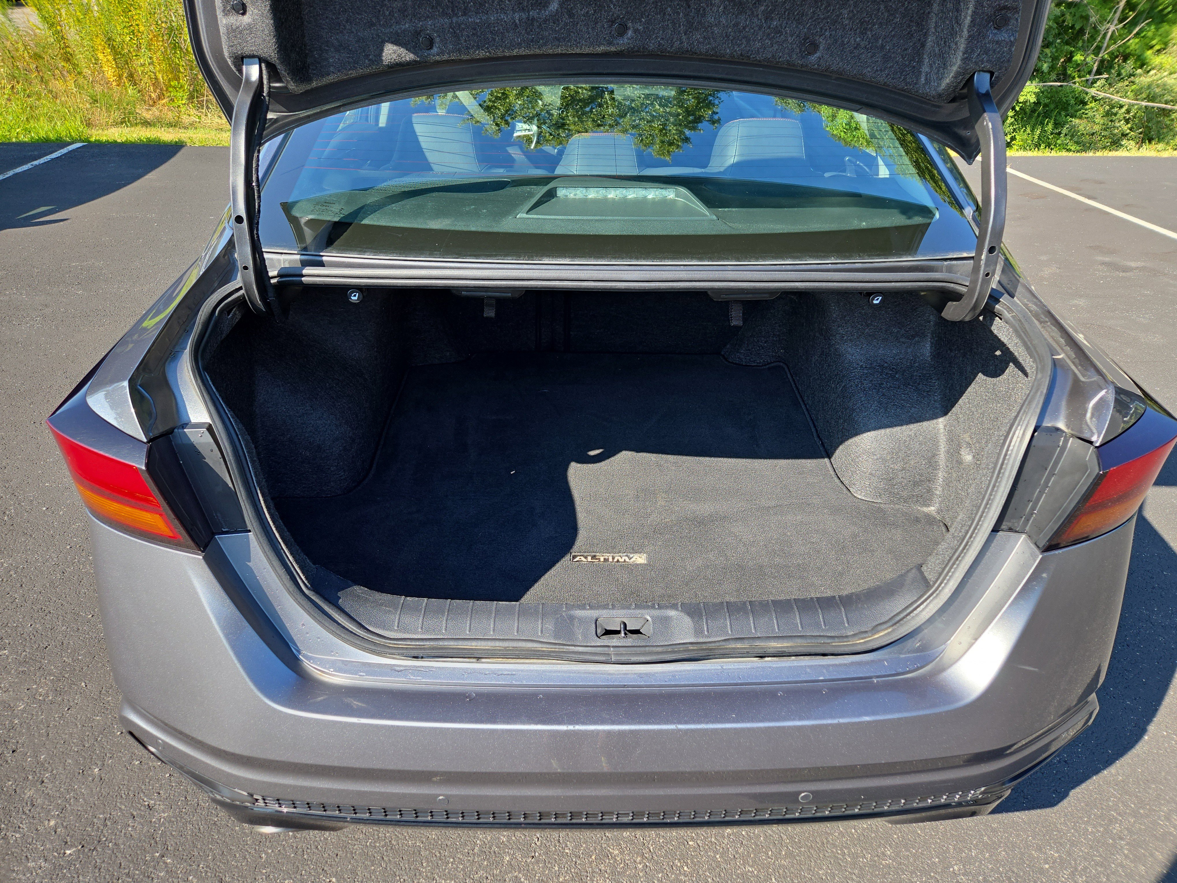 Used 2023 Nissan Altima 2.5 SR image 9