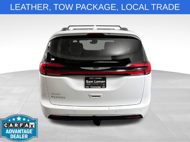 Used 2021 Chrysler Pacifica Touring-L FWD image 6