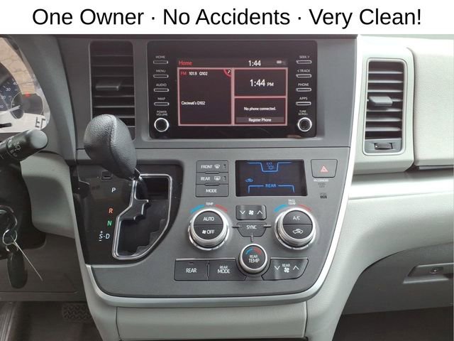 Used 2020 Toyota Sienna L FWD image 18