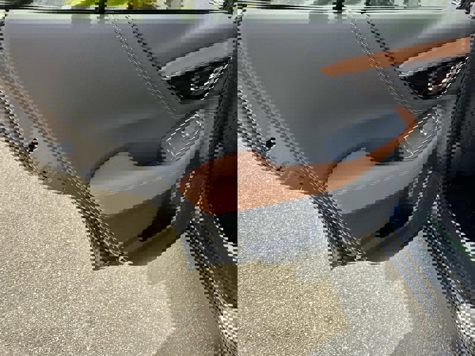 Certified 2025 Subaru Outback Touring w/ Tech Package 3 image 21