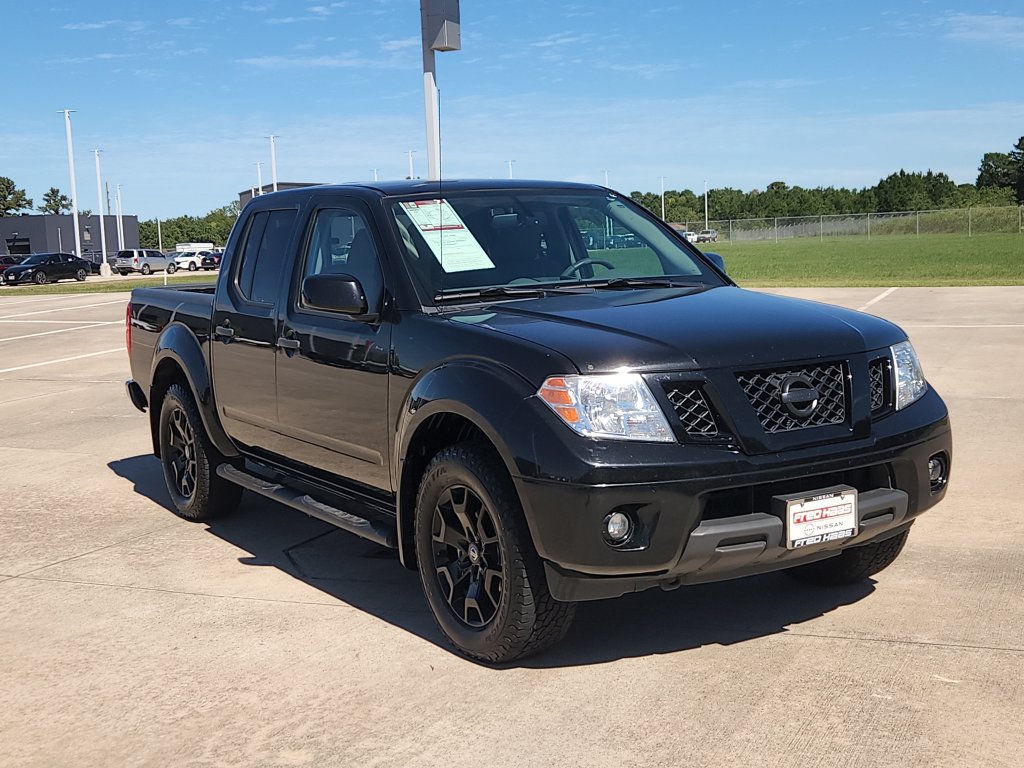 Used 2021 Nissan Frontier SV w/ Midnight Edition Floor Mats AWD/4WD image 3