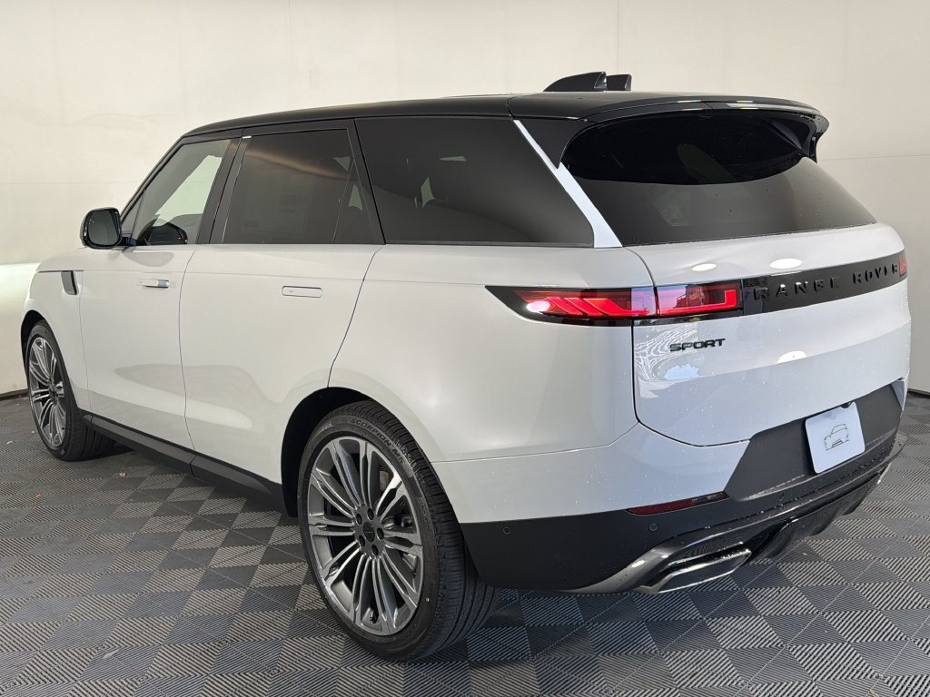 New 2027 Land Rover Range Rover Sport SE AWD/4WD image 3