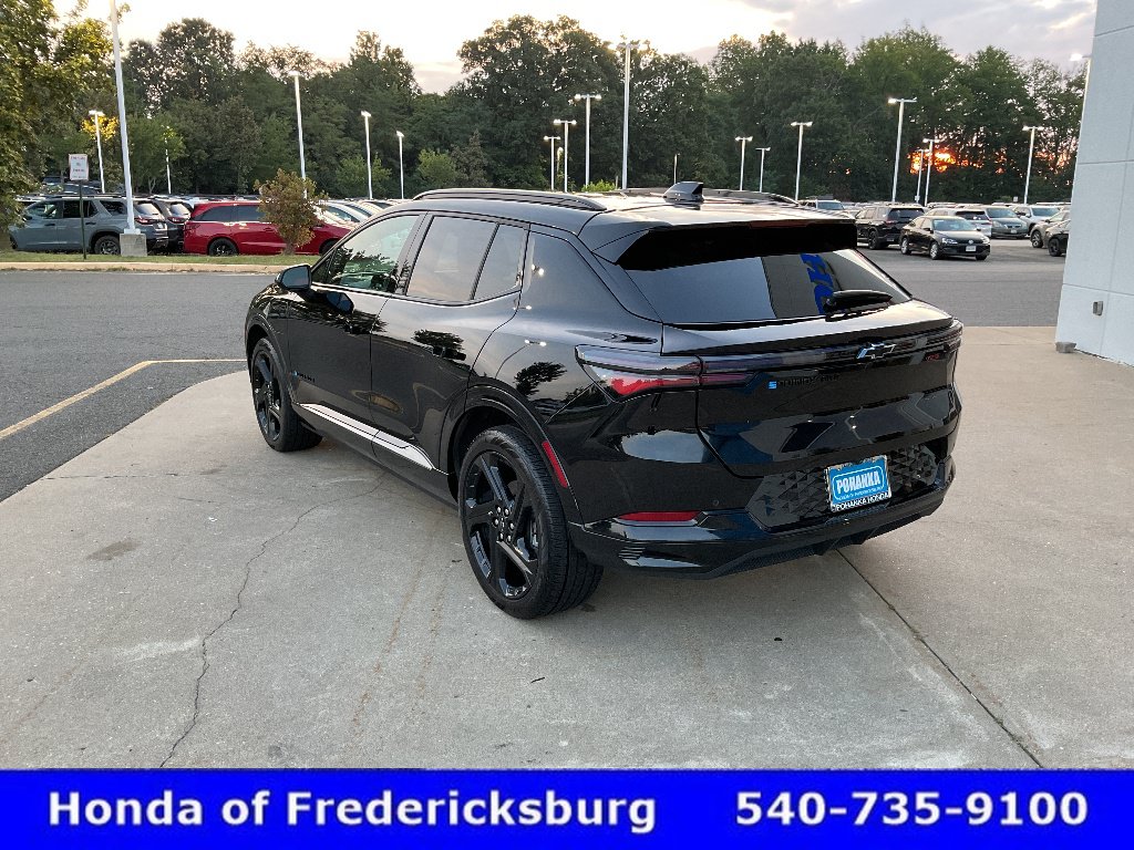 Used 2025 Chevrolet Equinox EV RS AWD/4WD image 4