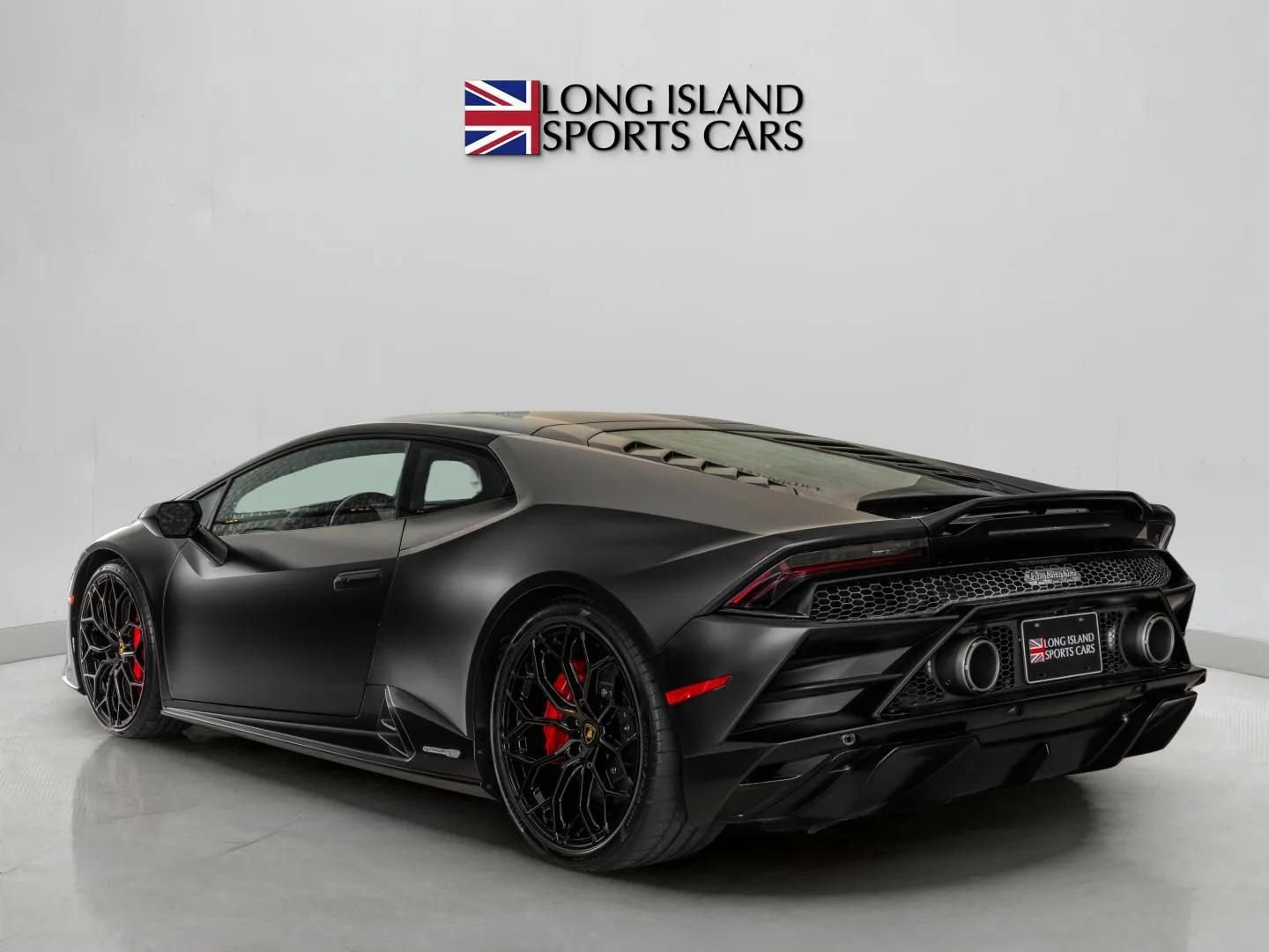Used 2023 Lamborghini Huracan EVO RWD image 4