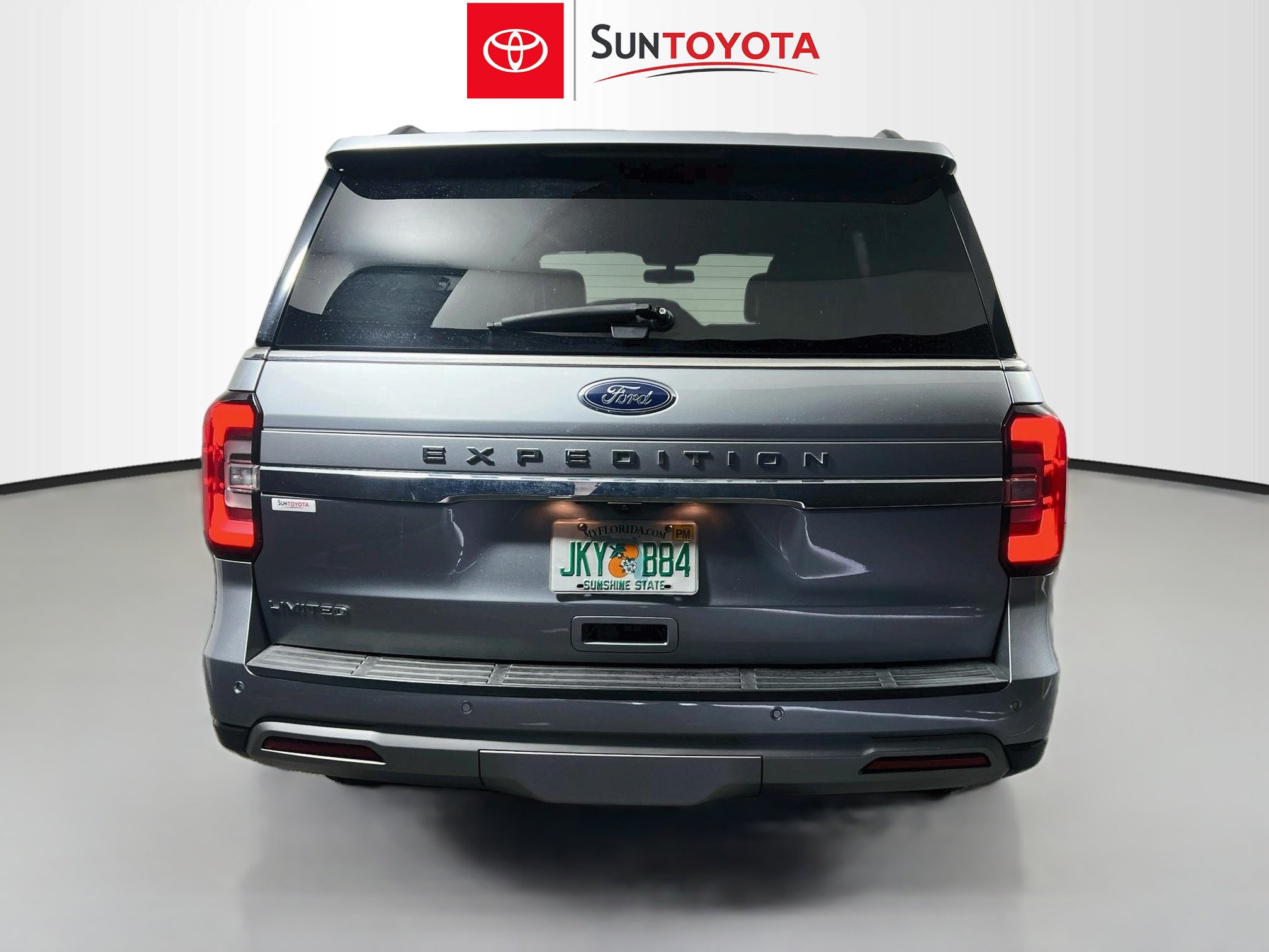 Used 2024 Ford Expedition Limited RWD image 5