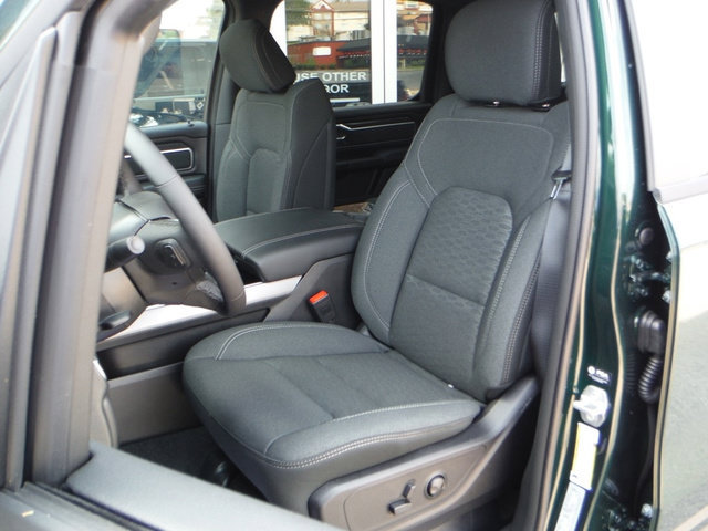 New 2027 RAM 1500 4x4 Crew Cab image 4
