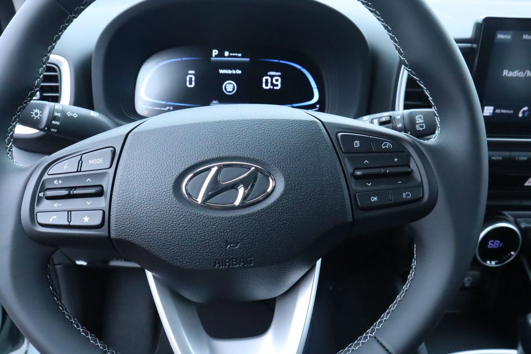 New 2025 Hyundai Venue SEL image 10