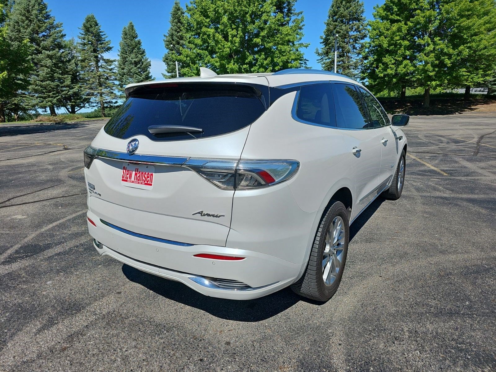 Used 2023 Buick Enclave Avenir w/ Trailering Package, 5000 lbs. AWD/4WD image 6