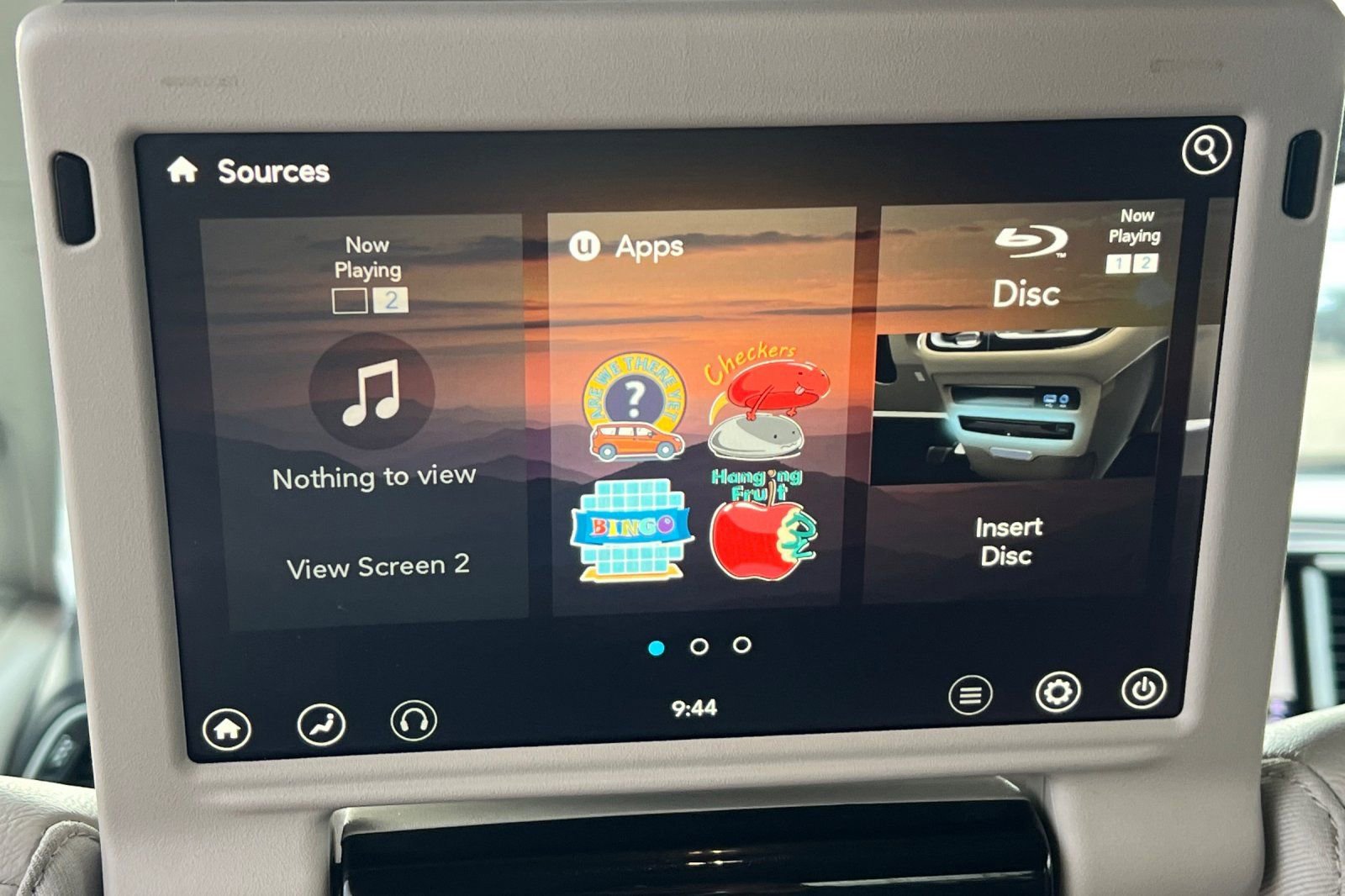 Used 2020 Chrysler Pacifica Touring-L Plus w/ Tire & Wheel Group FWD image 16