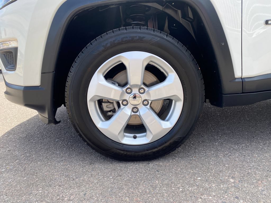 Used 2019 Jeep Compass Latitude w/ Cold Weather Group AWD/4WD image 25