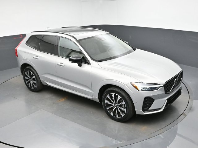 Used 2024 Volvo XC60 B5 Plus w/ Protection Package Premier AWD/4WD image 42