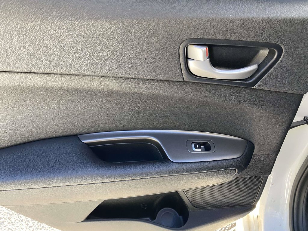 Used 2019 Kia Optima LX FWD image 11