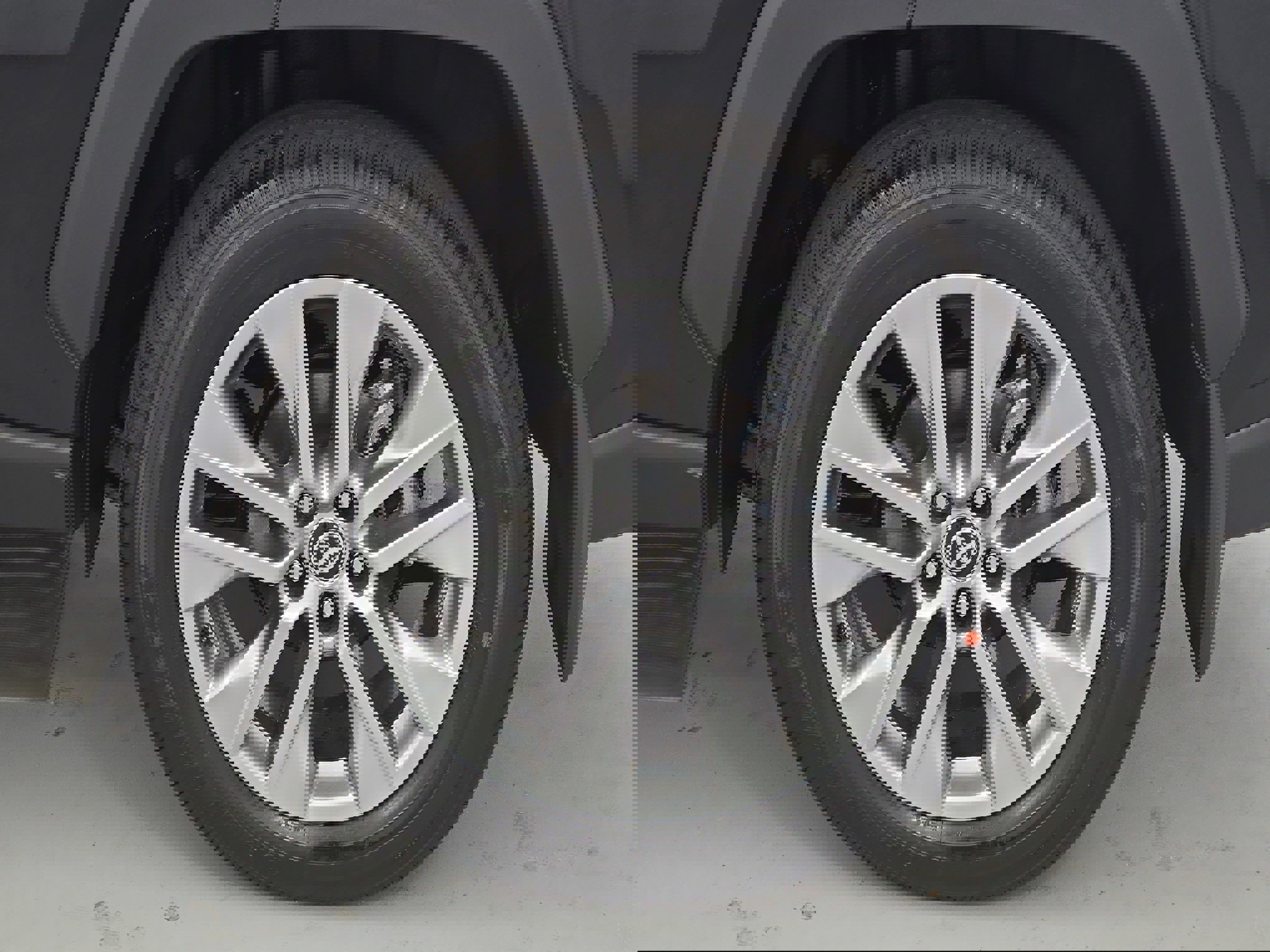 Used 2025 Toyota RAV4 Limited image 34