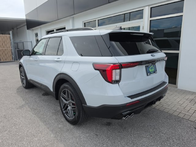 Used 2026 Ford Explorer ST w/ Sun And Sound Package AWD/4WD image 6