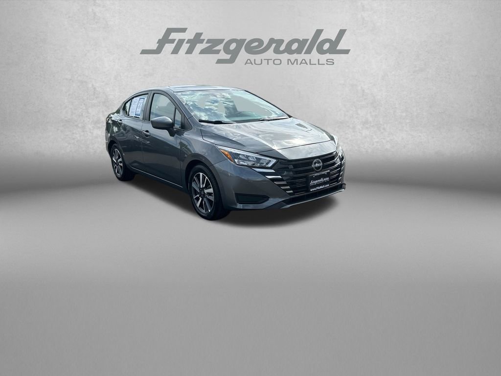 Used 2025 Nissan Versa SV FWD image 1