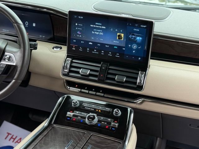 Used 2024 Lincoln Navigator Premiere image 27