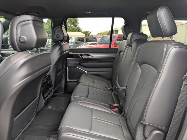 New 2026 Jeep Grand Wagoneer 2WD w/ 8-Passenger Seating Package image 13