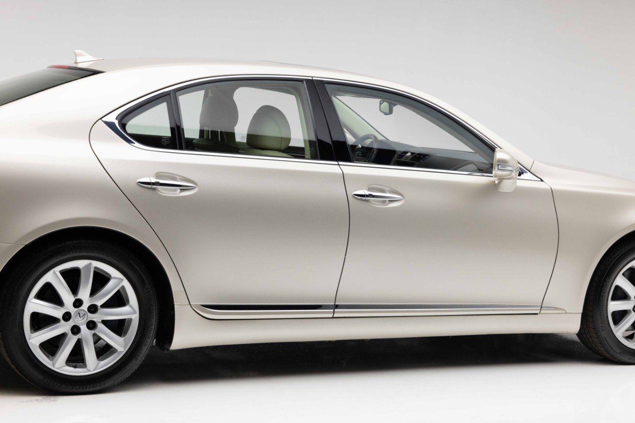 Used 2012 Lexus LS 460 w/ Luxury Value Edition RWD image 31