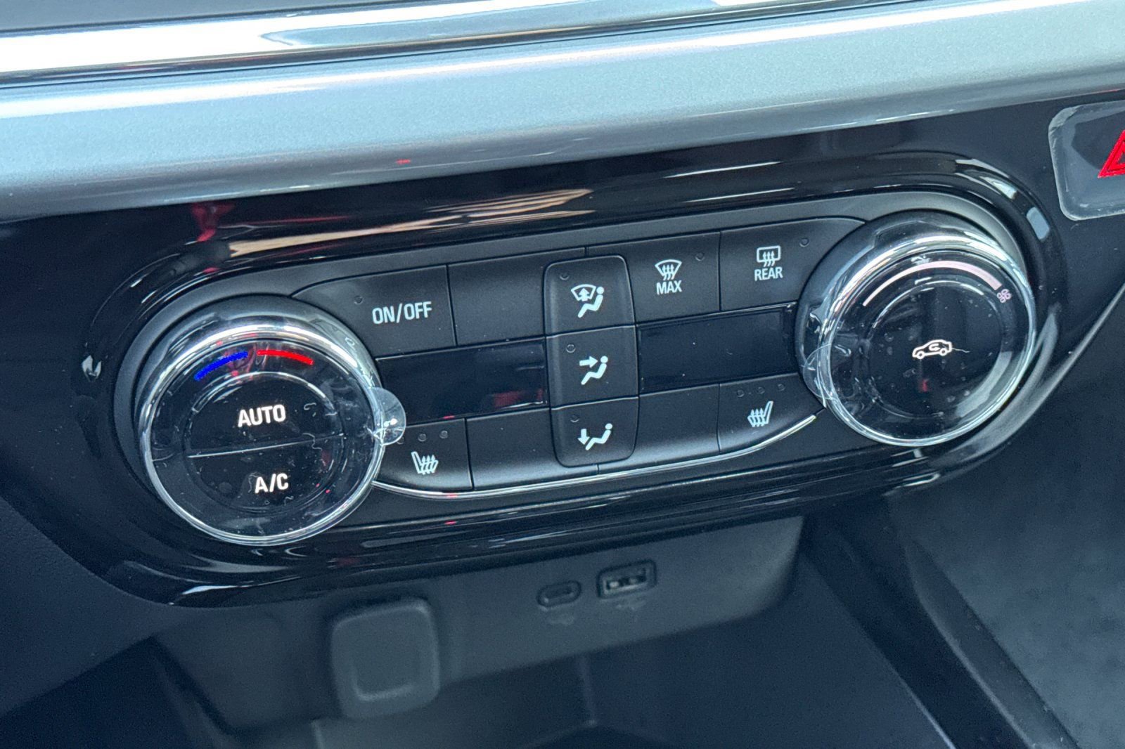 New 2026 Chevrolet Trax LT w/ Driver Confidence Package image 19