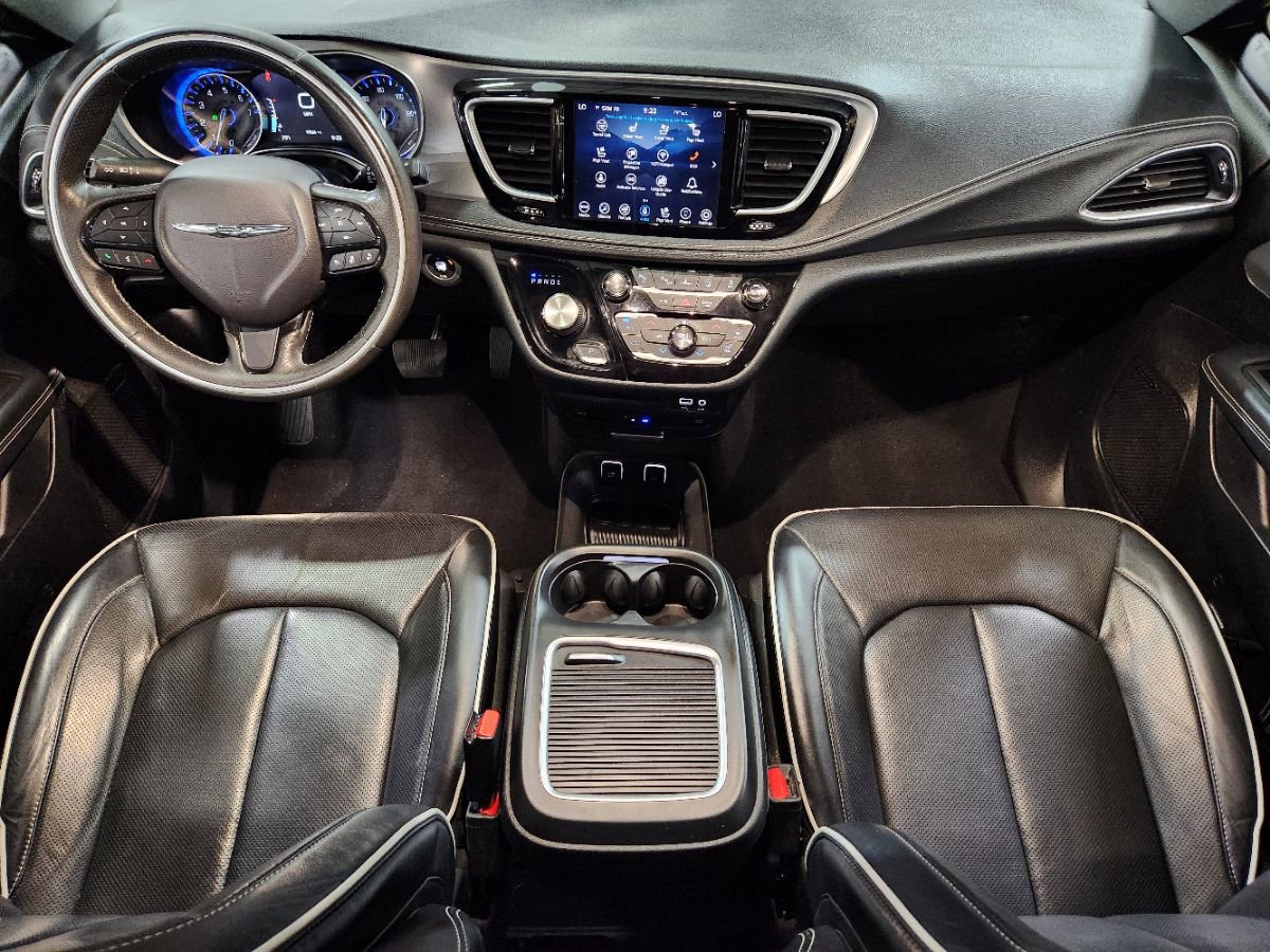 Used 2020 Chrysler Pacifica Limited w/ Advanced Safetytec Group image 48