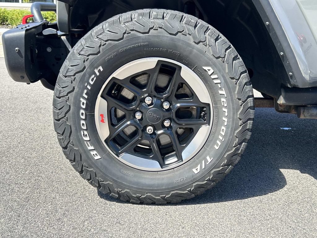 Used 2018 Jeep Wrangler Unlimited Rubicon w/ Dual Top Group AWD/4WD image 9