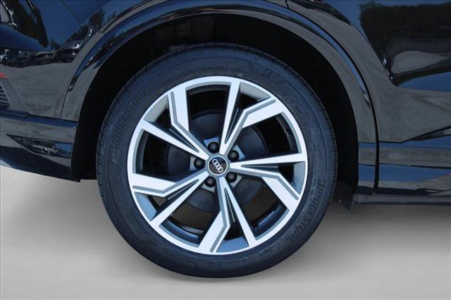 Used 2022 Audi Q4 e-tron Premium Plus AWD/4WD image 12