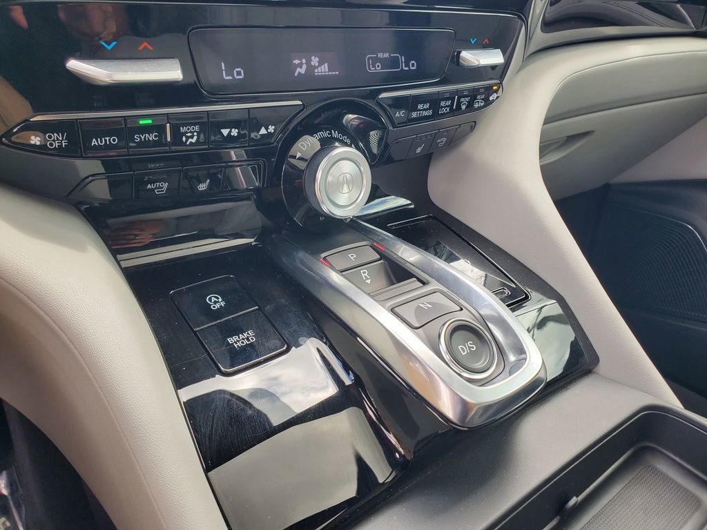 Certified 2025 Acura MDX w/ Technology Package image 32