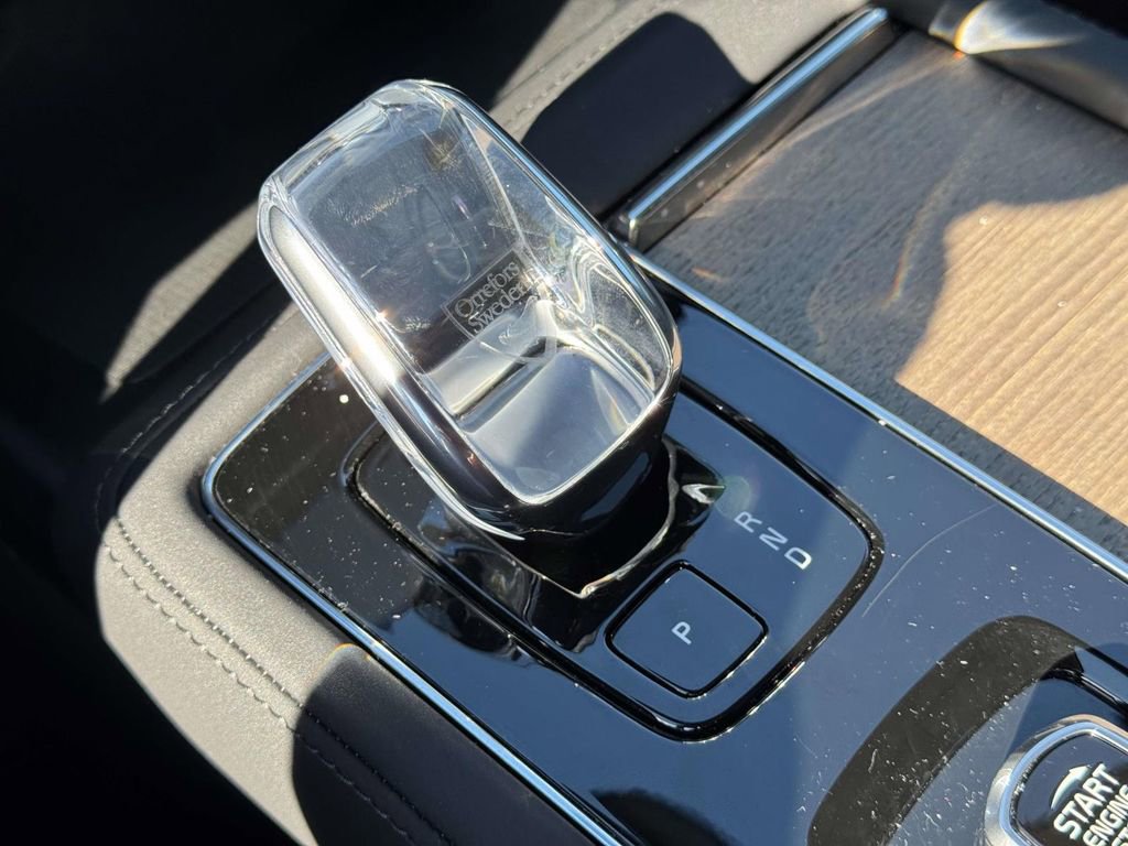 Certified 2026 Volvo XC90 T8 Plus w/ Protection Package Premier image 28