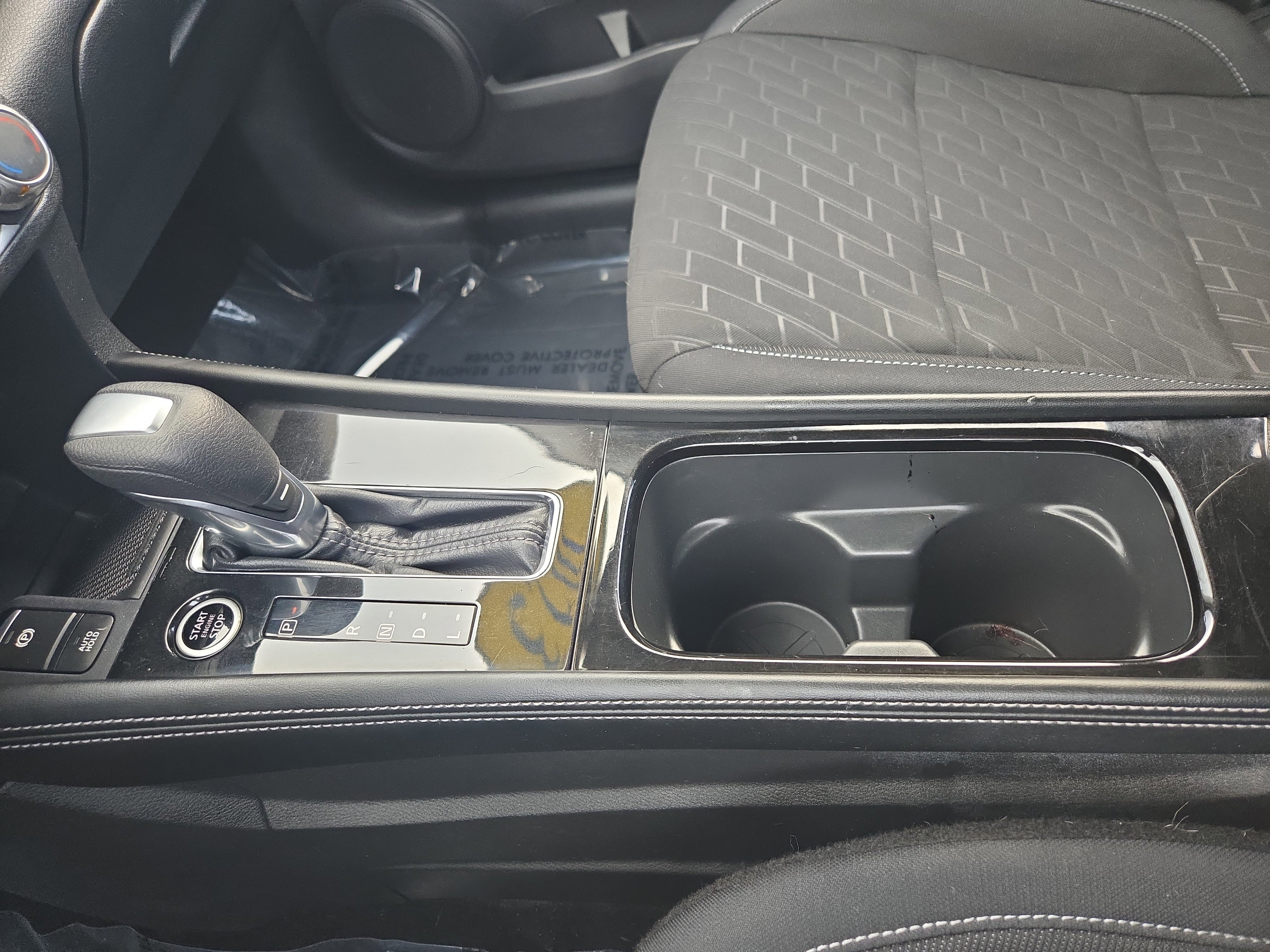 Used 2023 Nissan Kicks SV image 18