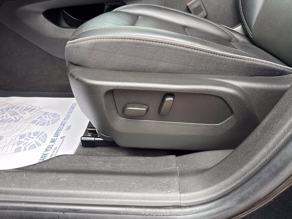 Used 2023 Buick Envision Essence FWD image 36