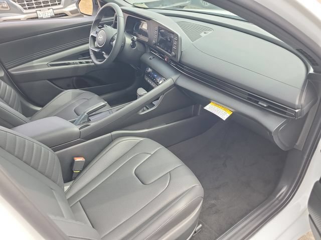 New 2026 Hyundai Elantra SEL Sport FWD image 22